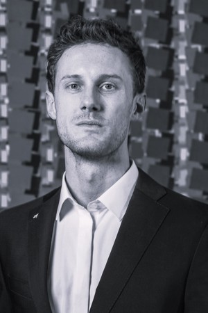 Headshot - Philpp - No Tie (NEW)